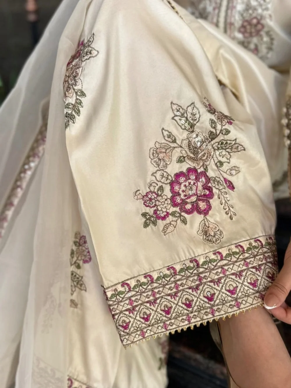 Laal Clothing elegant cream